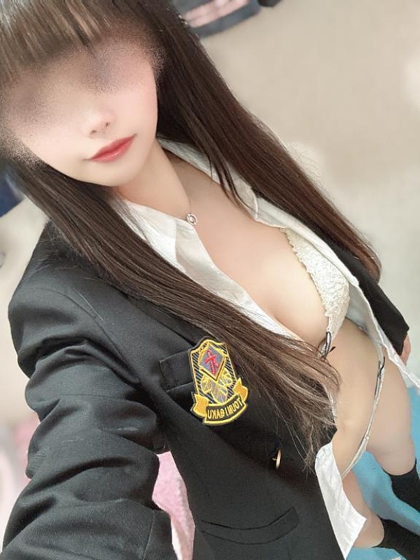 【先頭10:00～ご案内可能♪】<br>”ロリ”キュートで反則レベルのFカップ美巨乳！？<br> 【む　に】ちゃん★
