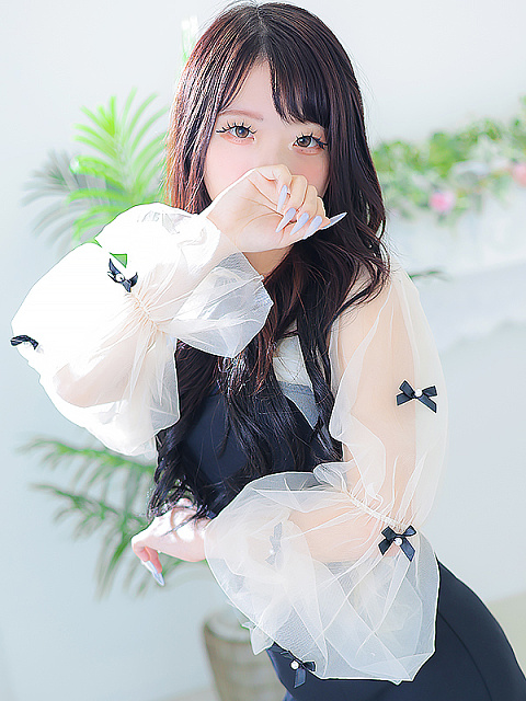 【すぐご案内可能♪】<br>“黒髪清楚×幼さの中に色気あり”守りたくなるピュアガール<br>【あやの】ちゃん★